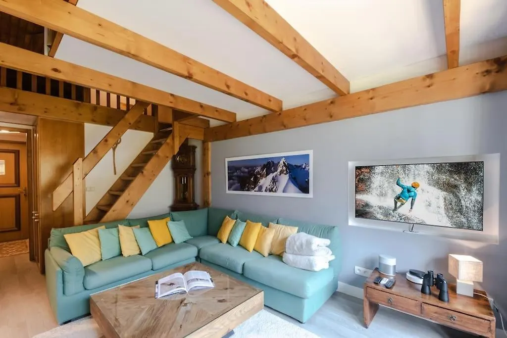 Bel Appartement Entier En Style Chalet A Chamonix